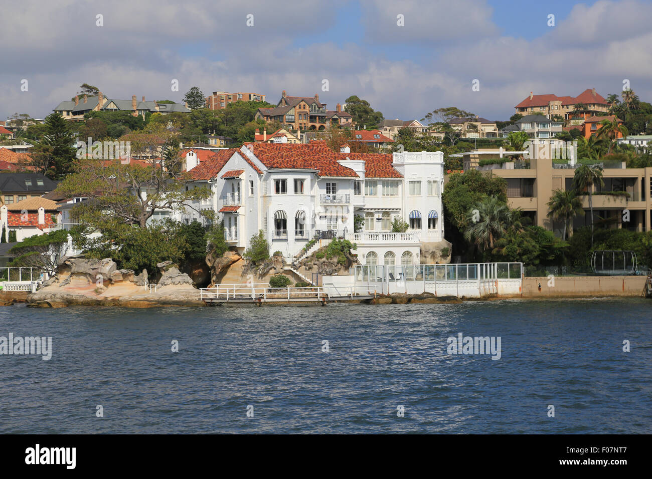 Malerische Uferpromenade Gebäude Point Piper, Eingang zur Rose Bay, Sydney, New South Wales, Australien. Stockfoto