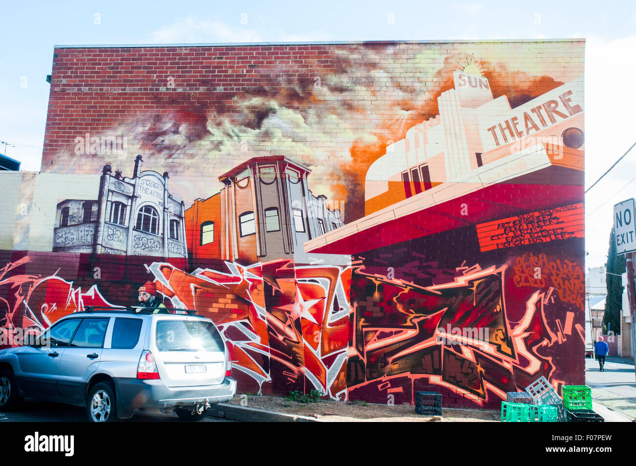 Street-Art-Wandgemälde im University, Melbourne, zeigt die Landmarke Sonne Theater Stockfoto