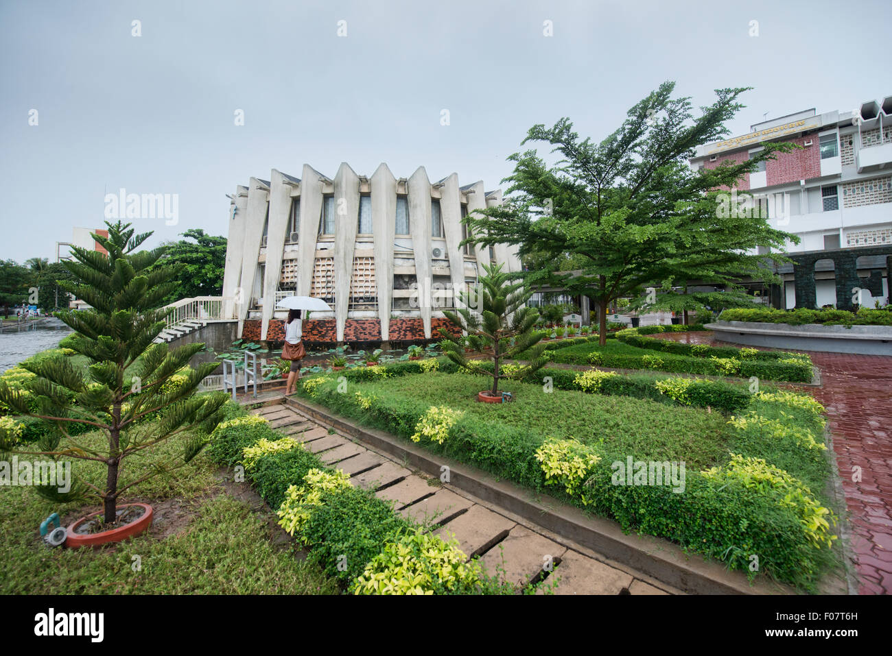 Bibliothek am Institut für Fremdsprachen, Teil der Bewegung neue Khmer-Architektur von 1960, Phnom Penh, Kambodscha Stockfoto