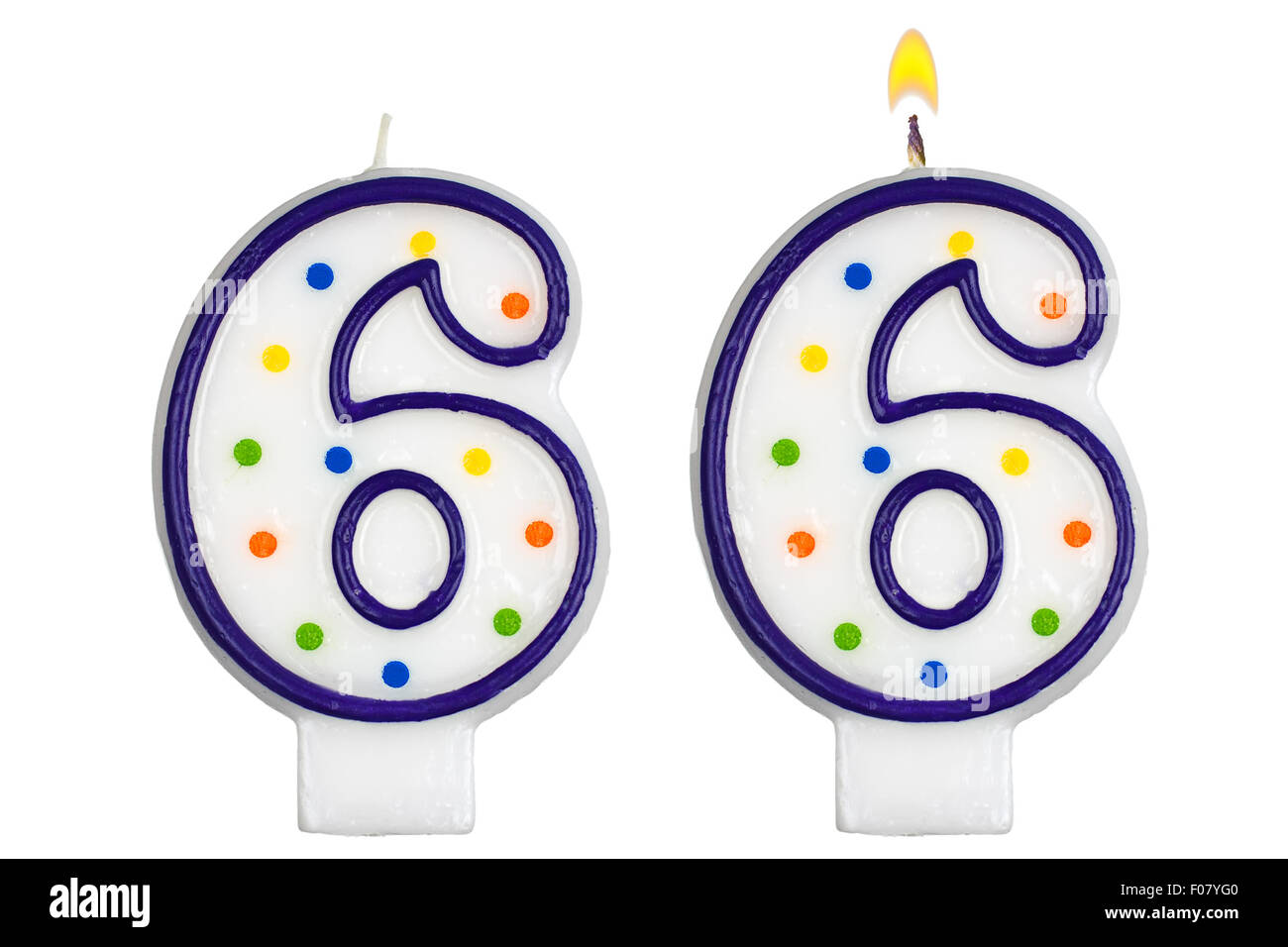 Geburtstagskerzen Nummer sechs isoliert auf weißem Hintergrund Stockfoto