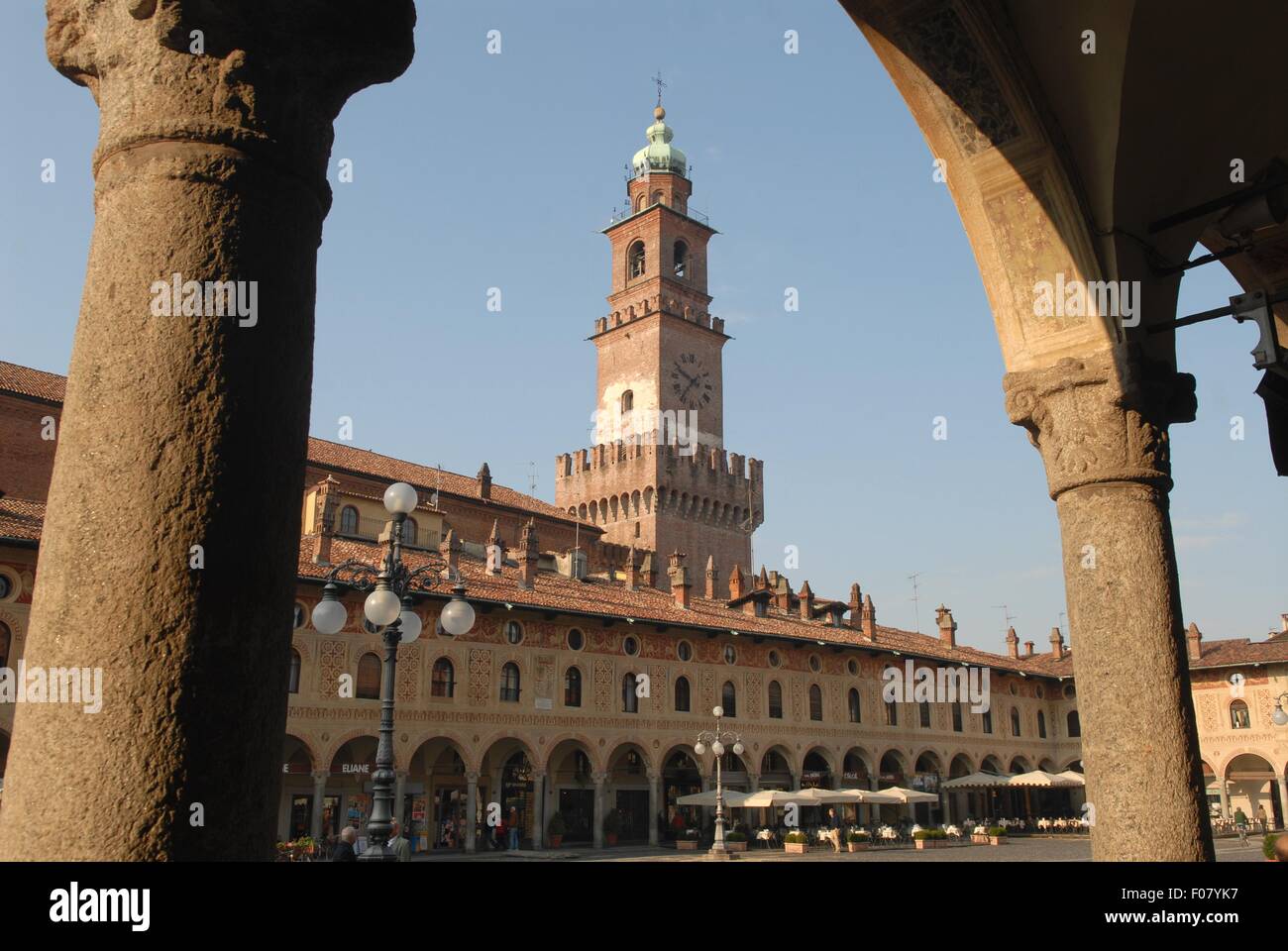 Vigevano (Lombardei, Italien), dem herzoglichen Platz Stockfoto