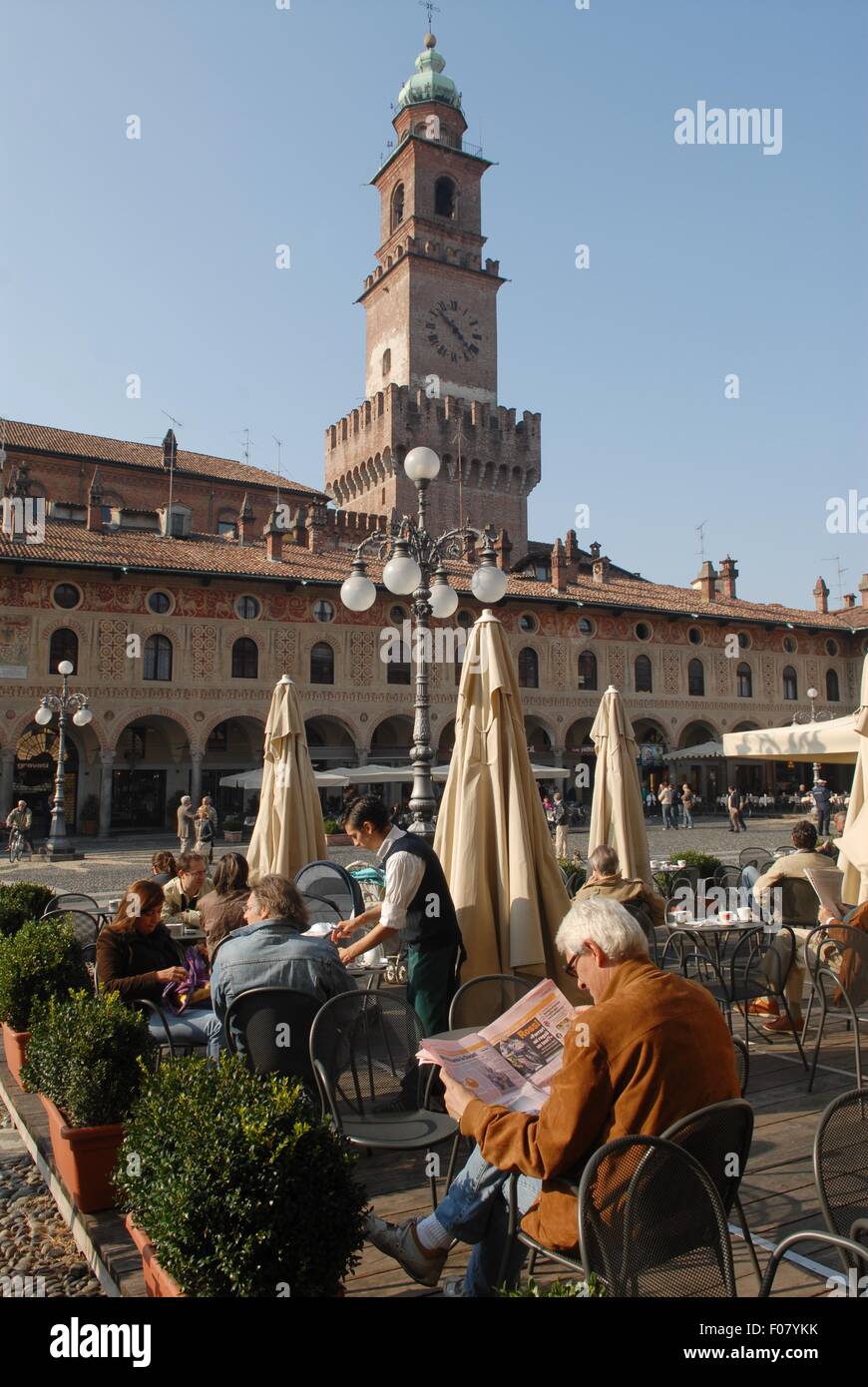 Vigevano (Lombardei, Italien), dem herzoglichen Platz Stockfoto