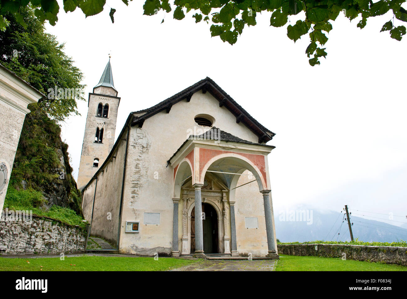 Schweiz, Calancatal, Kirche der Heiligen Maria Calanca Stockfotografie