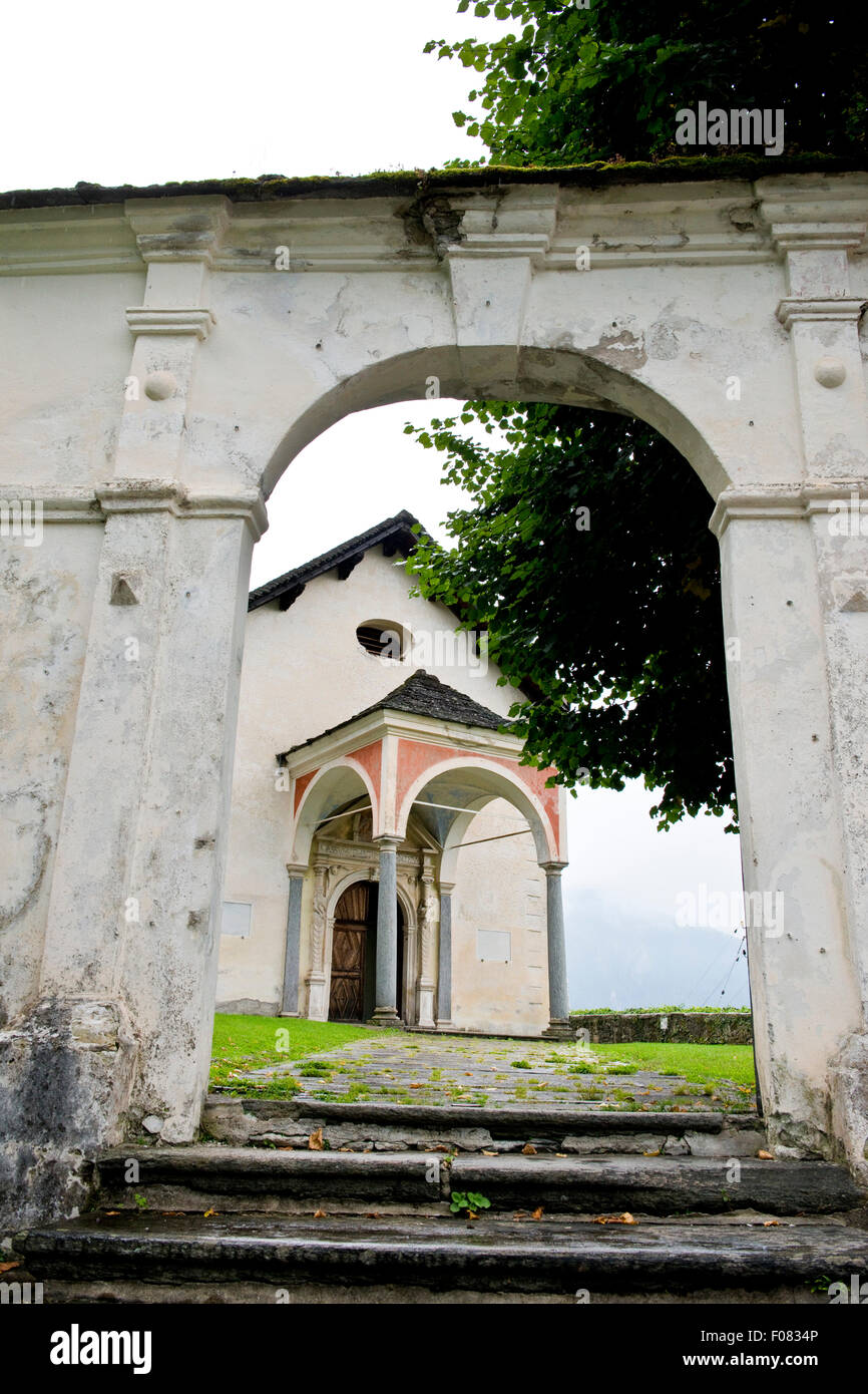 Schweiz, Calancatal, Kirche der Heiligen Maria Calanca Stockfotografie ...