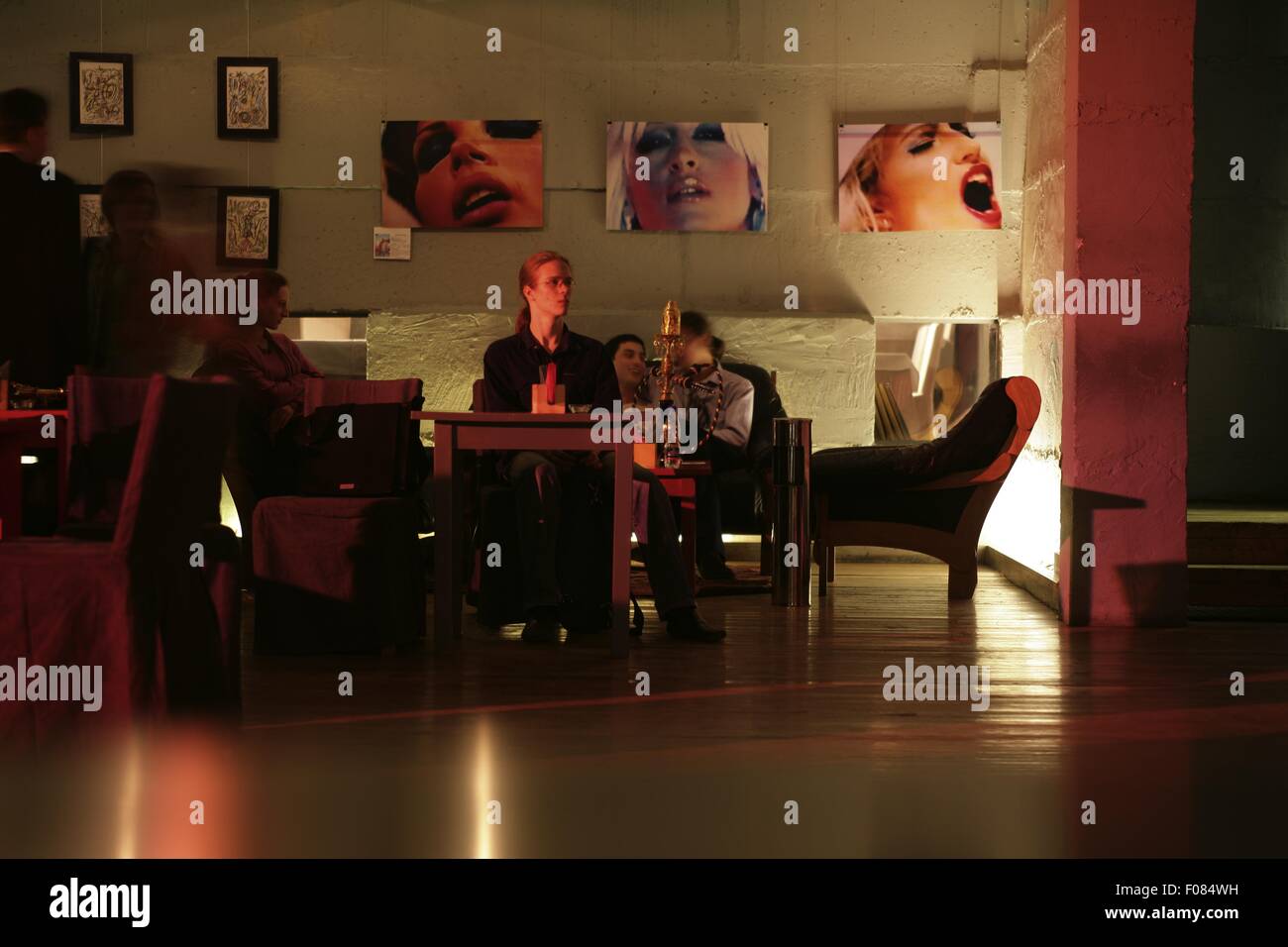 Musiker auf der Bühne im Jazz-Club am Abend in Moskau, Russland Stockfoto