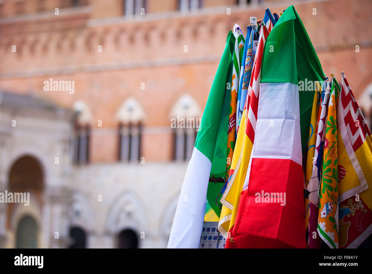 Banner die Contraden in Siena, Toskana. Stockfoto