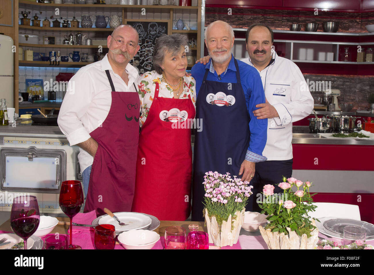 Deutschen ZDF Kochshow Lafer Lichter Lecker am Fernsehmacher-Studio Zeit der geschätzte Fernsehsendung 22.08.2015 Featuring: Horst Lichter, Margie Kinsky, Bill Mockridge, Johann Lafer Where: Hamburg, Deutschland: 7. Juni 2015 Stockfoto