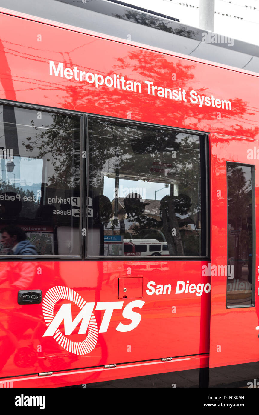 Abschnitt eines Metropolitan Transit System (MTS) leichten Zuges ("Wagen") in San Diego, Kalifornien, USA Stockfoto