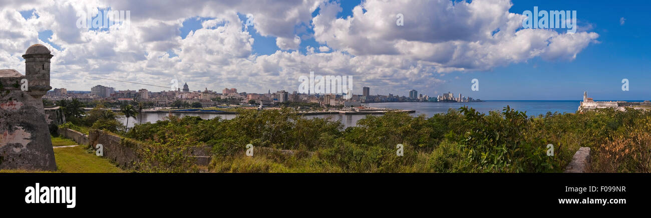 Horizontale (3 Bild Heftung) Blick von Havanna, Kuba. Stockfoto