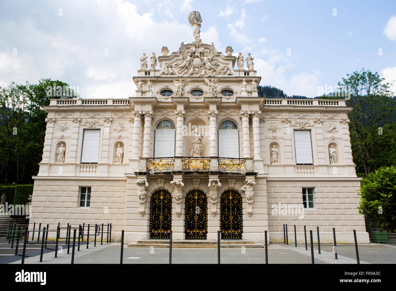 Fassade des Schlosses Linderhof in Bayern, Deutschland Stockfoto