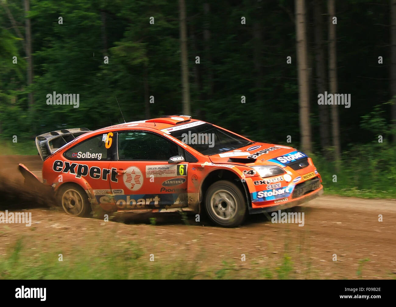 MIKOLAJKI, Polen - Juni 27: Petter Solberg auf Forststraße während der Rallye Polen vom 26. bis 28. Juni 2009 in Mikolajki, Polen. Stockfoto