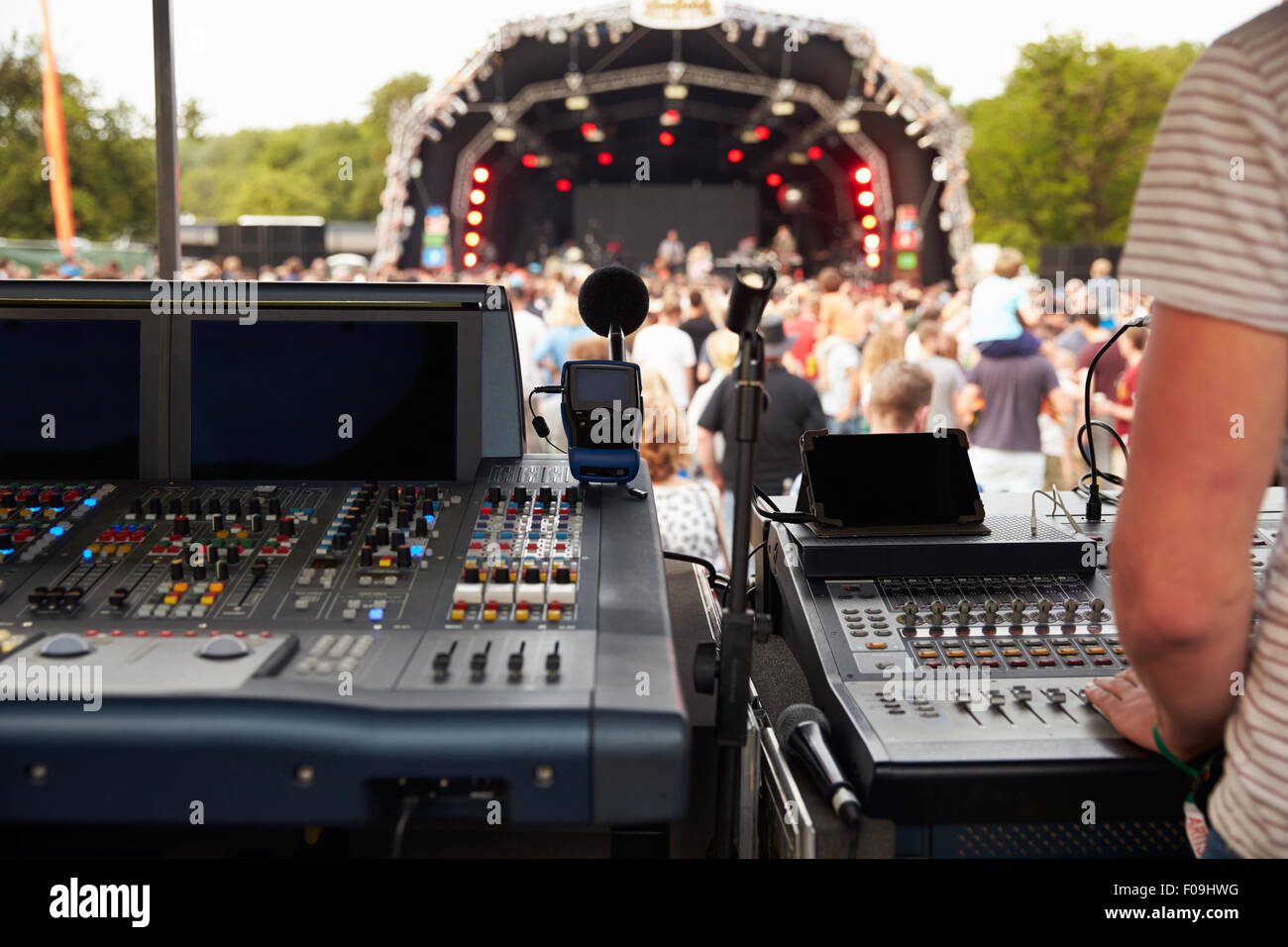 Sound und Beleuchtung-Schalter auf ein Festival Konzert im freien Stockfoto