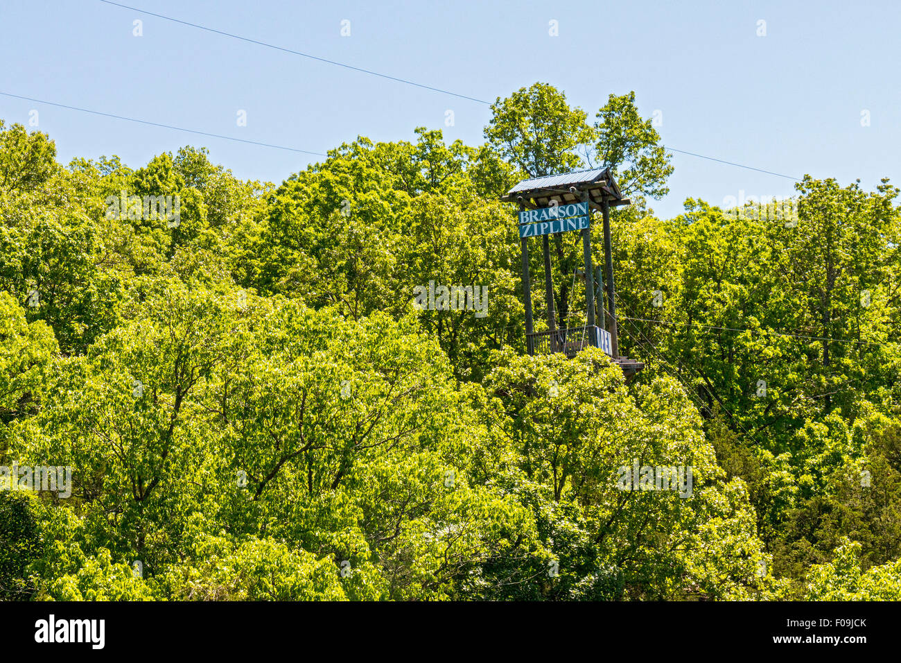 Zipline Abenteuer in Branson Zipline Canopy Tours in Branson, Missouri. Stockfoto