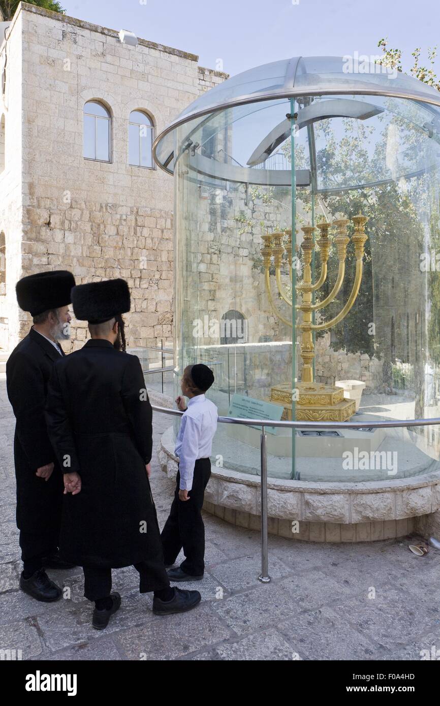 Altes stadtkind Fotos und Bildmaterial in hoher Auflösung Alamy