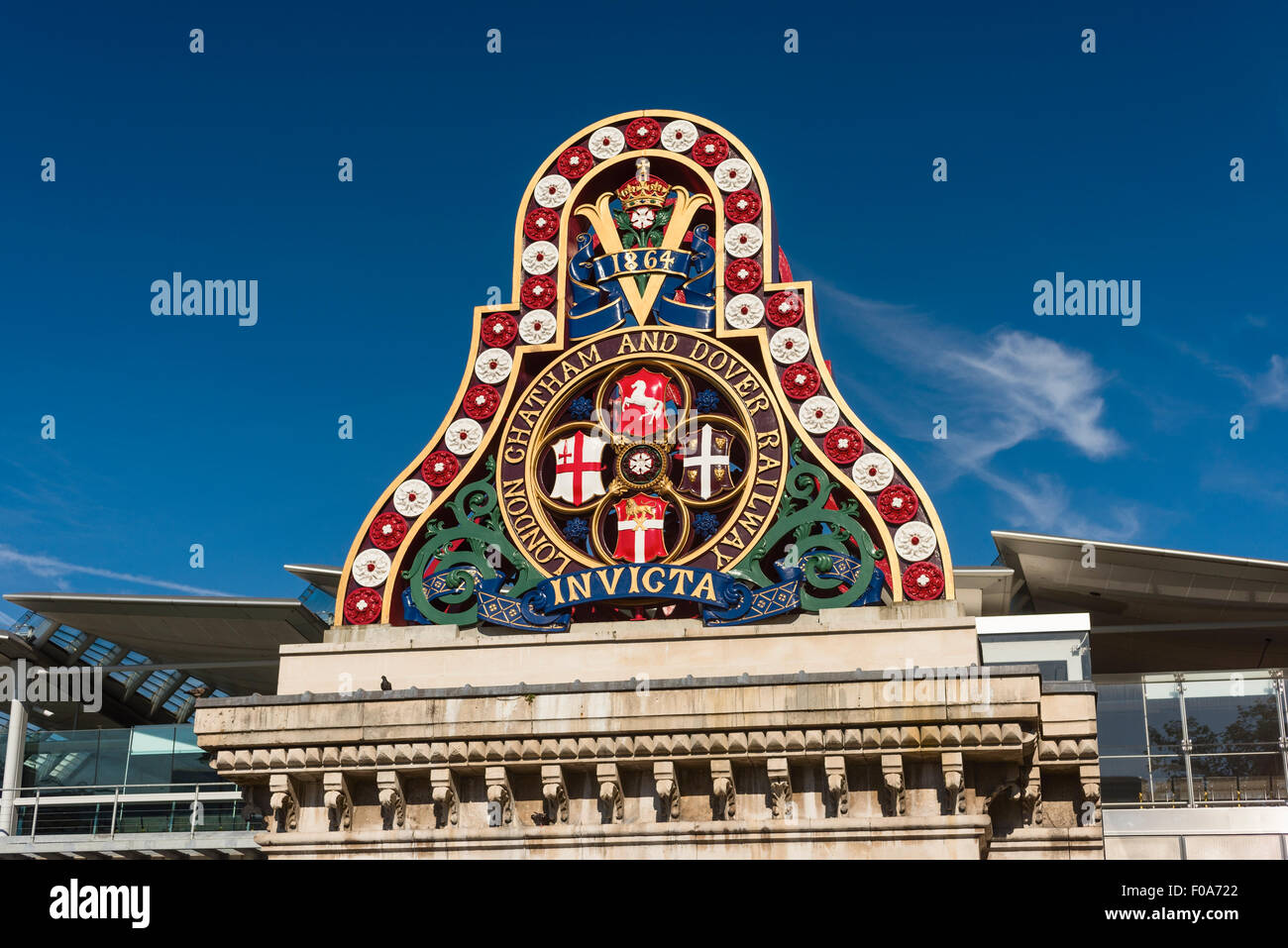 London Chatham Dover Railway Firmenlogo Blackfriars Bridge London UK Stockfoto