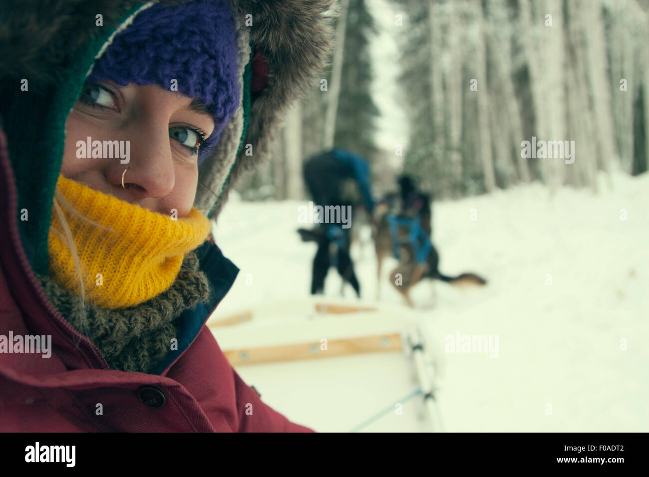 Junge Frau tragen Winterkleidung, Nahaufnahme Stockfoto