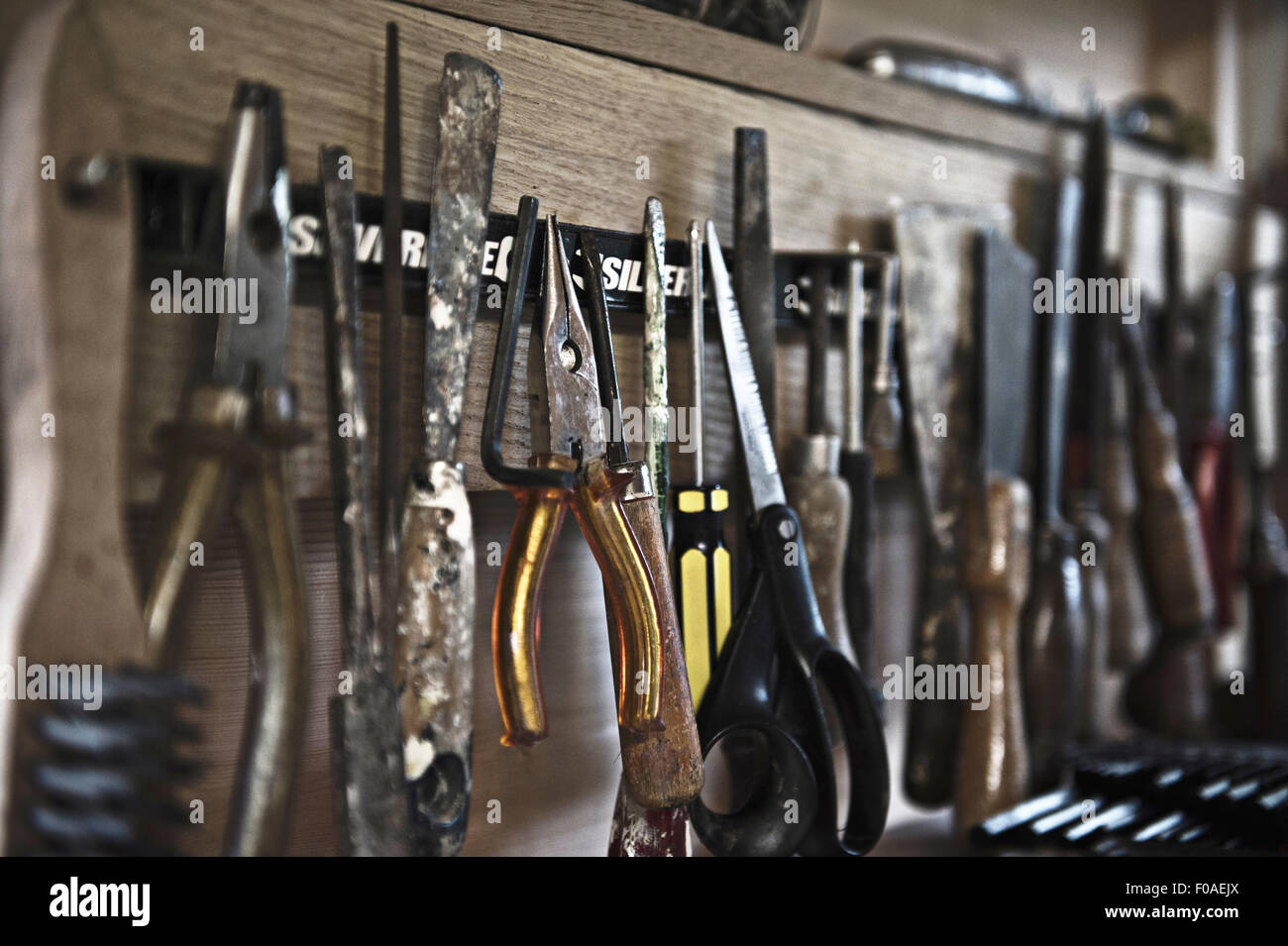 Werkzeuge in Werkstatt Stockfoto