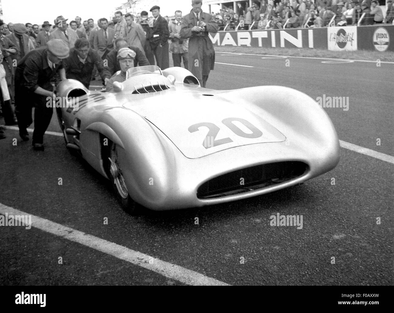 GP in Reims 1954 von Frankreich, KLING MERCEDES STROMLINIENWAGEN drücken Sie START Stockfoto