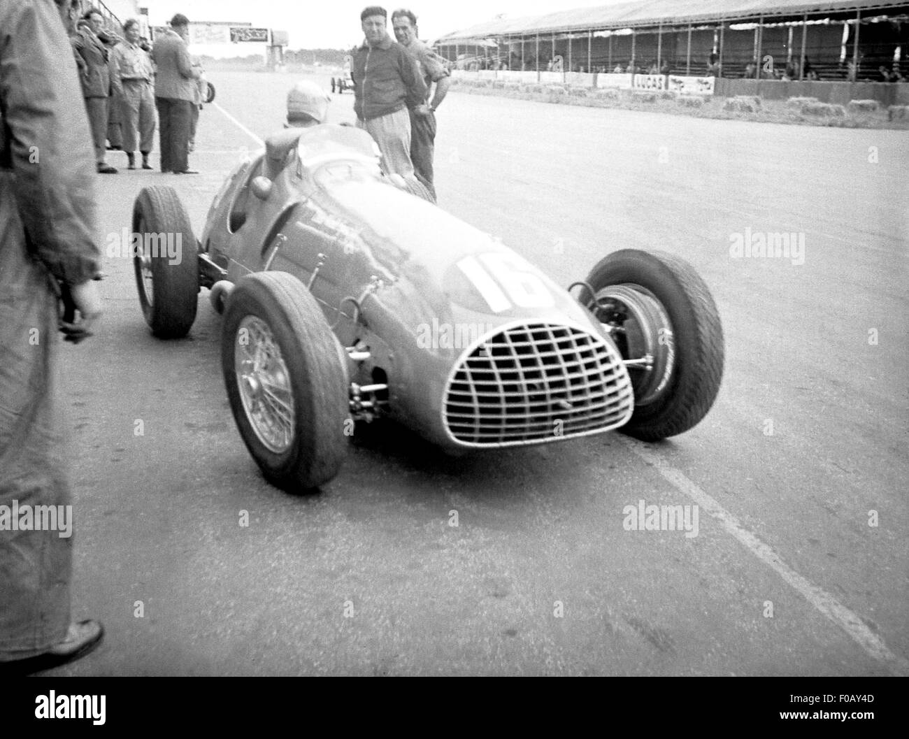Alberto Ascari in seinem Ferrari Stockfotografie - Alamy