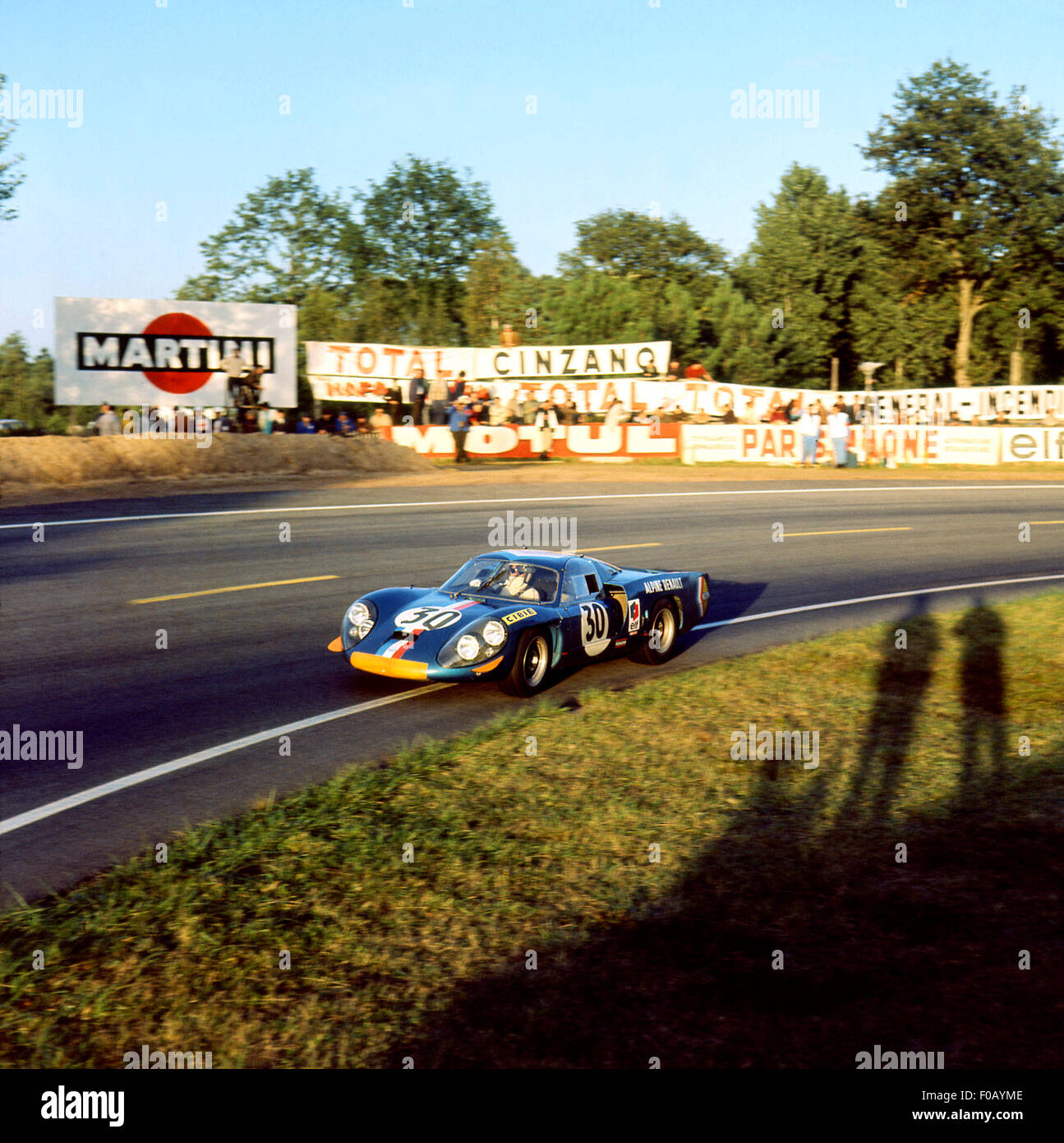 Le Mans 24 Stunden 1968. André de Cortanze, Jean Vinatier Alpine A220 Renault Stockfoto