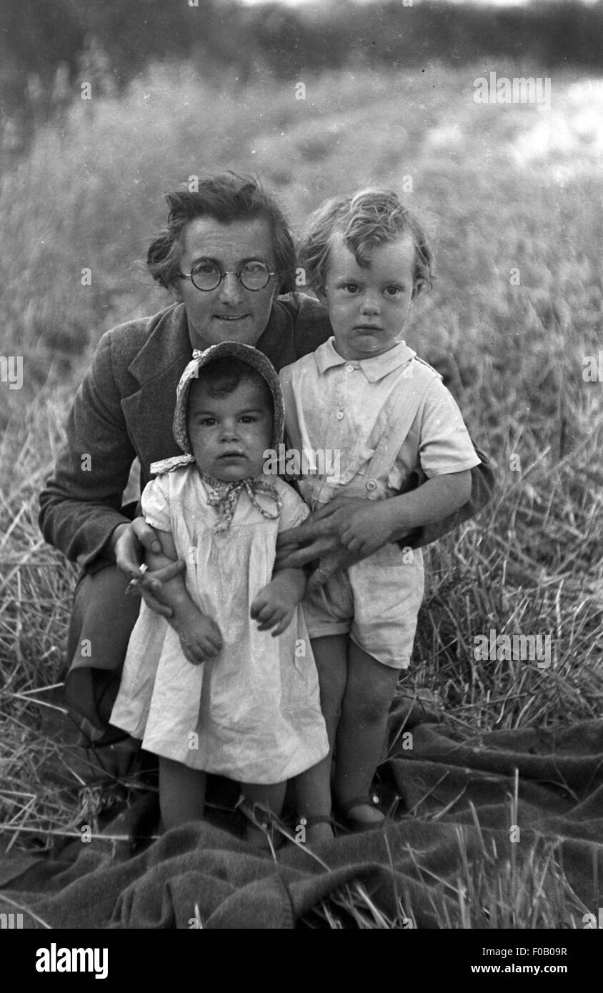 Porträt eines Mannes und zwei Kinder Stockfoto