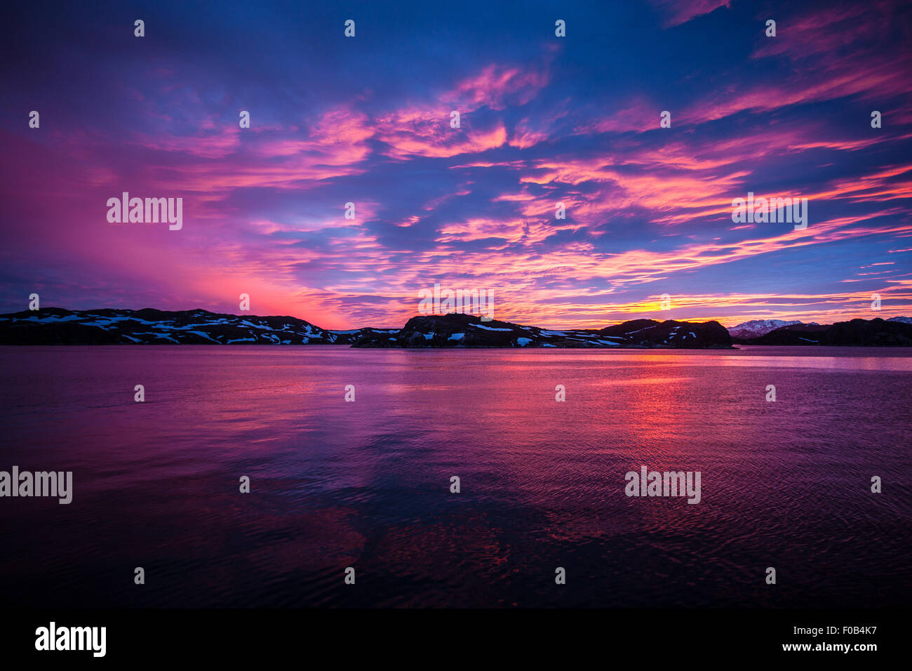 Mitternachtssonne in Fiskenasset, Grönland - Qeqertarsuatsiaat Stockfoto