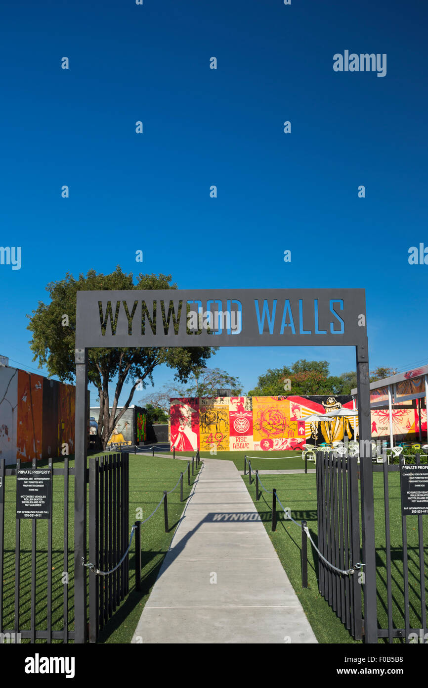 EINGANG ZEICHEN WYNWOOD WÄNDE STREET ART CENTER WYNWOOD MIAMI FLORIDA USA Stockfoto