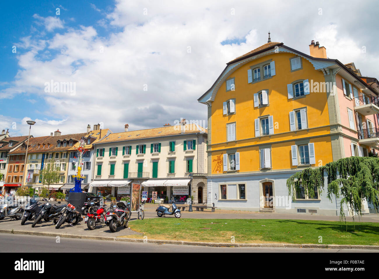 VEVEY, SCHWEIZ - 8. JULI 2015. Dramatische Sommertag in Vevey, Stadt, am Ufer des Genfer Sees in der Schweiz. Stockfoto