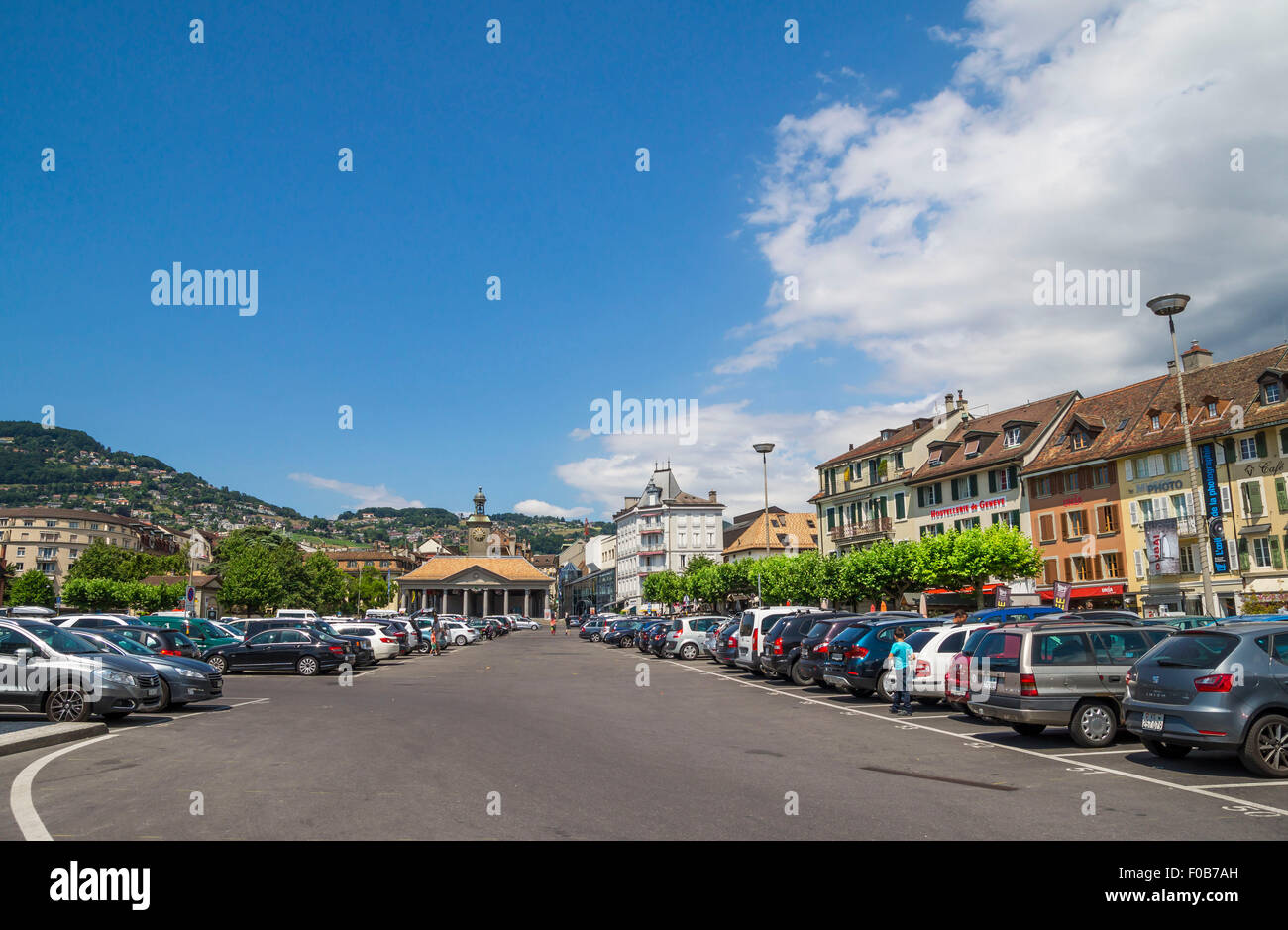 VEVEY, SCHWEIZ - 8. JULI 2015. Dramatische Sommertag in Vevey, Stadt, am Ufer des Genfer Sees in der Schweiz. Stockfoto