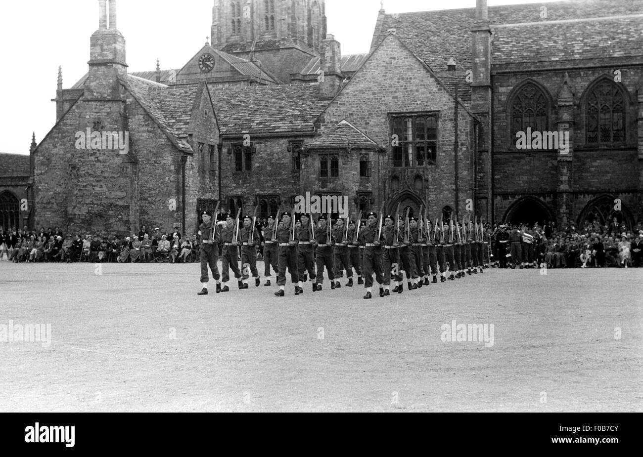 Ein Zug von Soldaten auf der Parade. Stockfoto