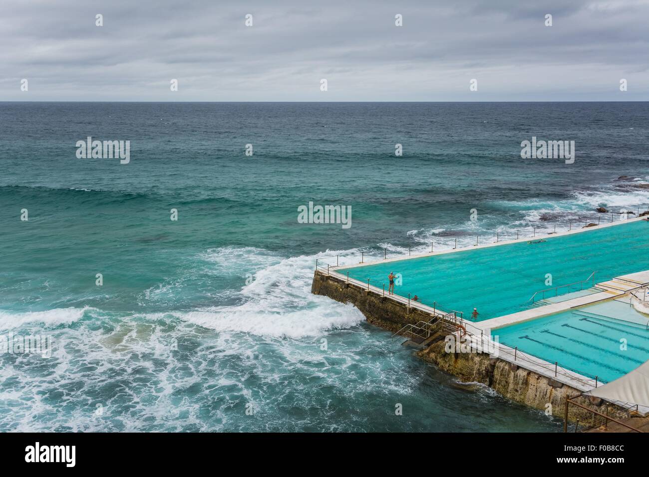 der verrückte Pool an Eisbergen in Bondi Beach in Sydney Australien Stockfoto
