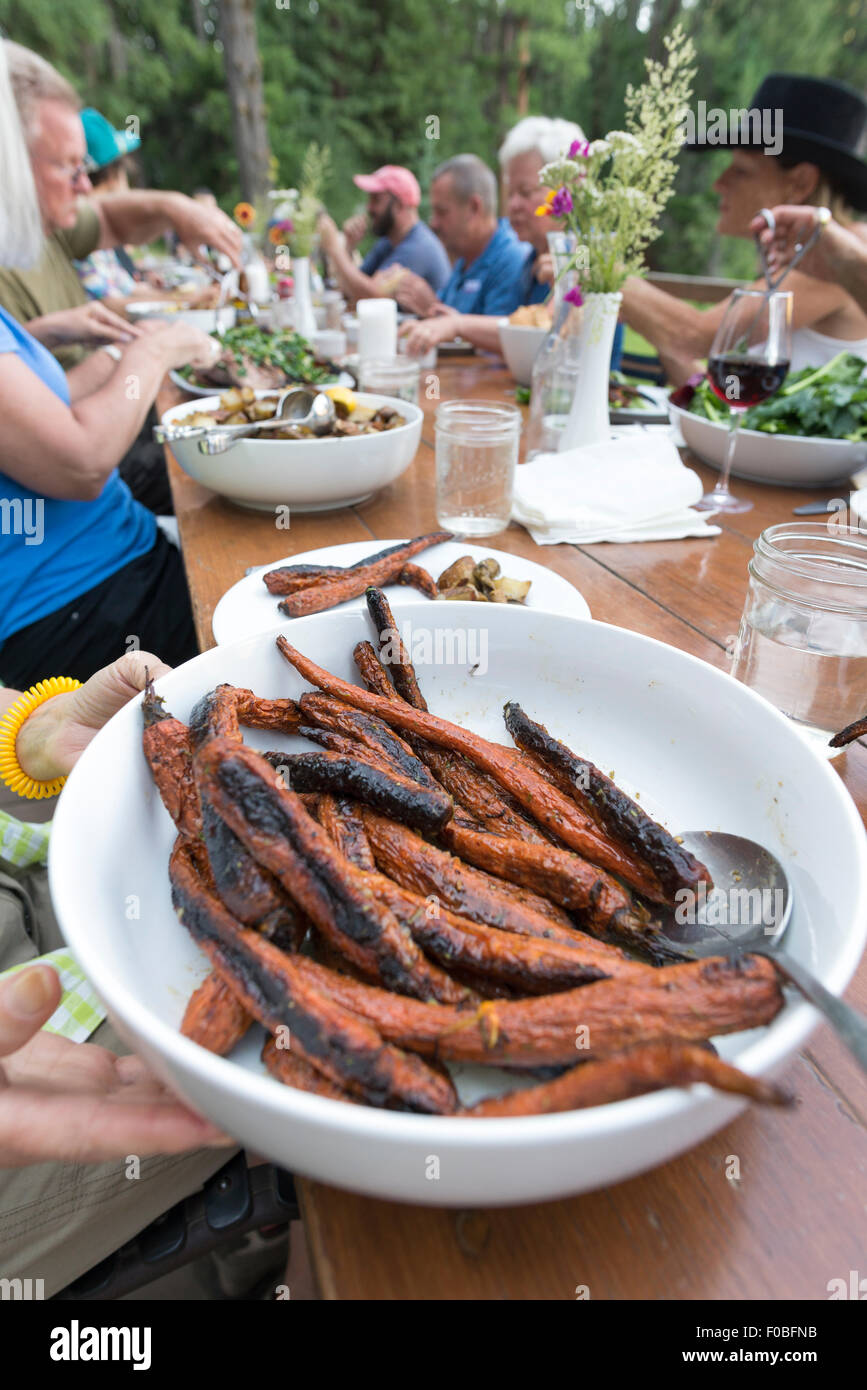 Abendessen auf der Minam River Lodge in Oregon Wallowa Mountains. Stockfoto