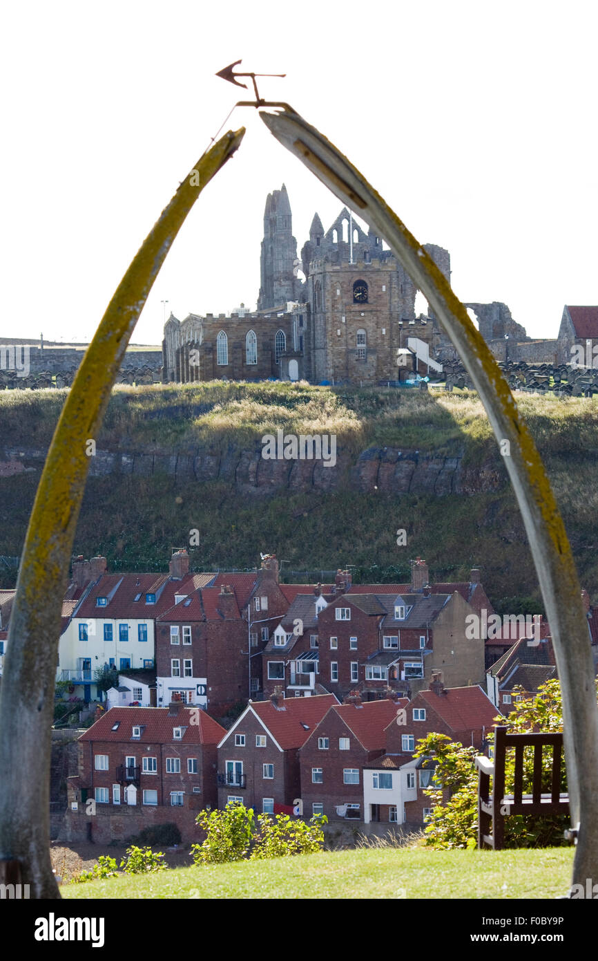 Wal-Knochen-Bogen West Cliff Whitby North Yorkshire Stockfoto