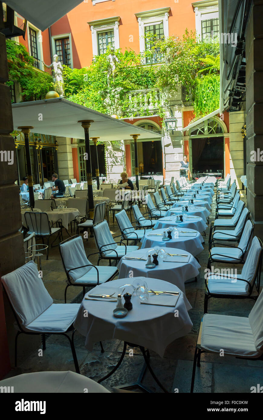 Paris, Frankreich, Luxusrestaurant 'Hotel Costes', Terrasse mit