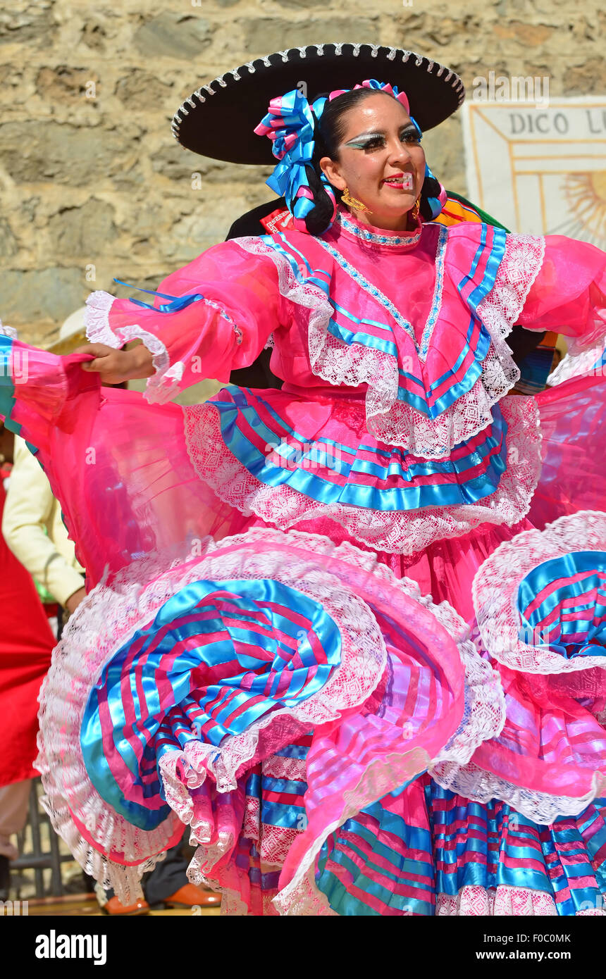 Mexikanische Tänzer von Guadelupe Omexochitl in den Bergen CIME Kultur Festival: August 11 Stockfoto