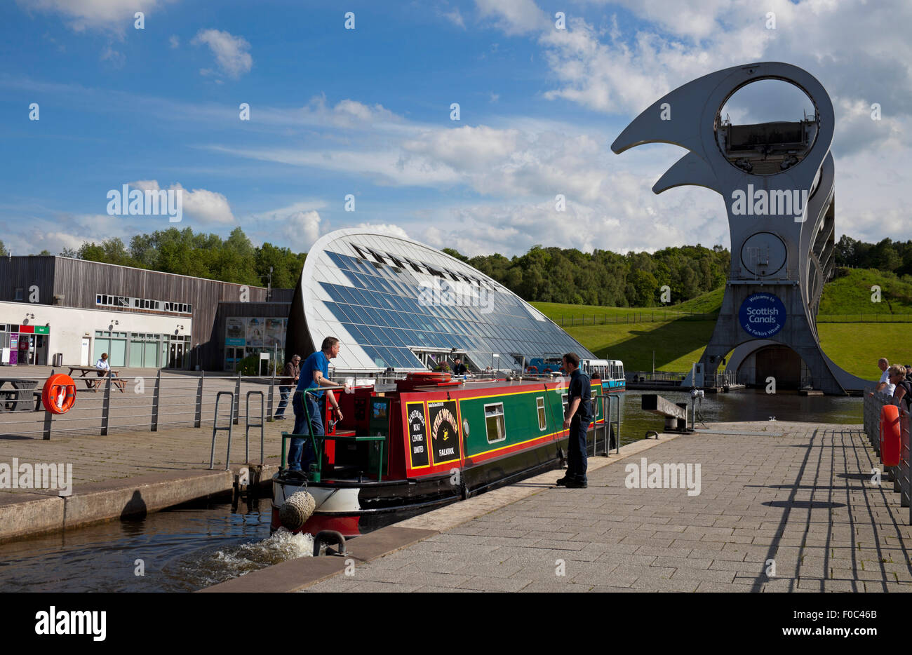Falkirk Wheel und Barge Falkirk Scotland UK Stockfoto