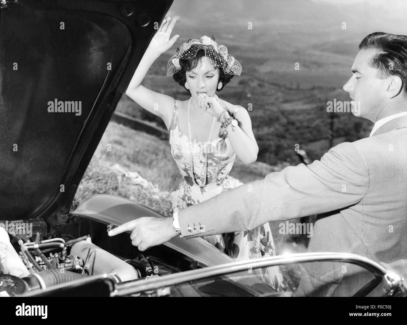 Lollobrigida, Gina, * 4.7.1927, italienische Schauspielerin, halbe Länge, mit Ehemann Milko Skofic, 1958, Stockfoto