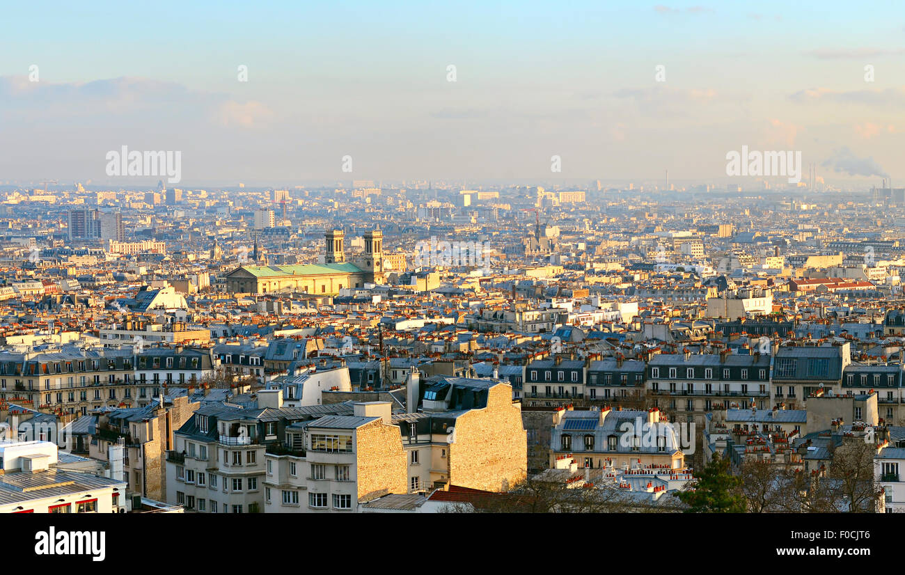 Skyline von Paris. Blick vom Heiligsten Herzen Basilika des Montmartre (Sacré-Coeur). Stockfoto