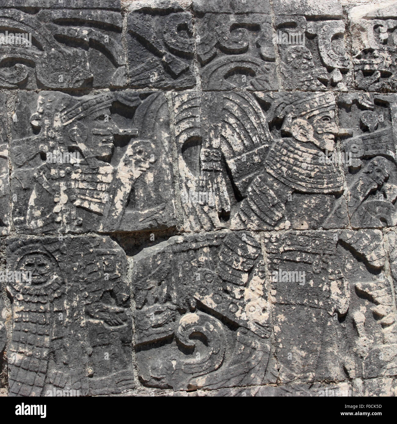 Antike Schnitzerei an der Wand Stockfoto