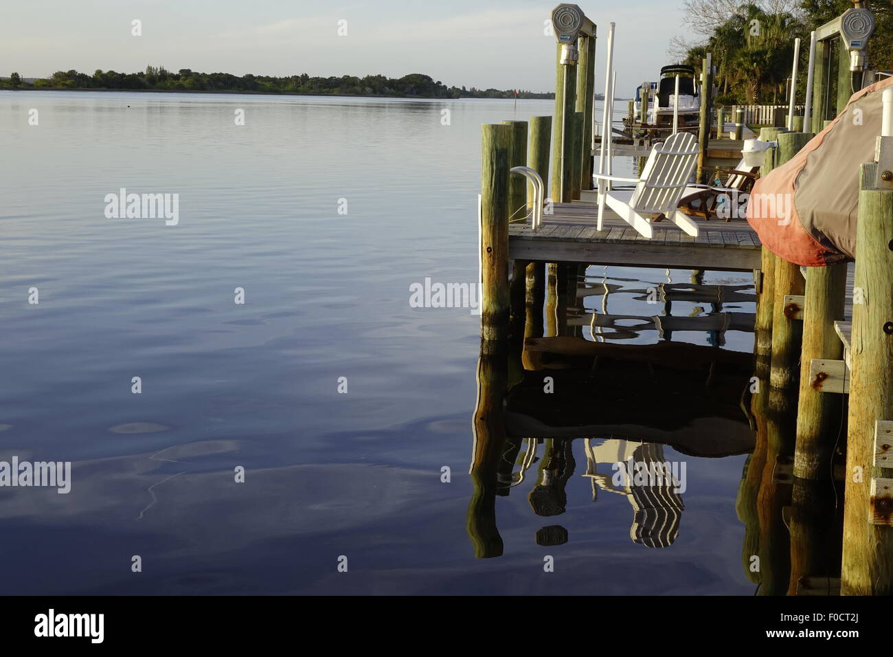Bootsanlegestelle am Fluss Halifax, Ormond Beach, Florida Stockfoto