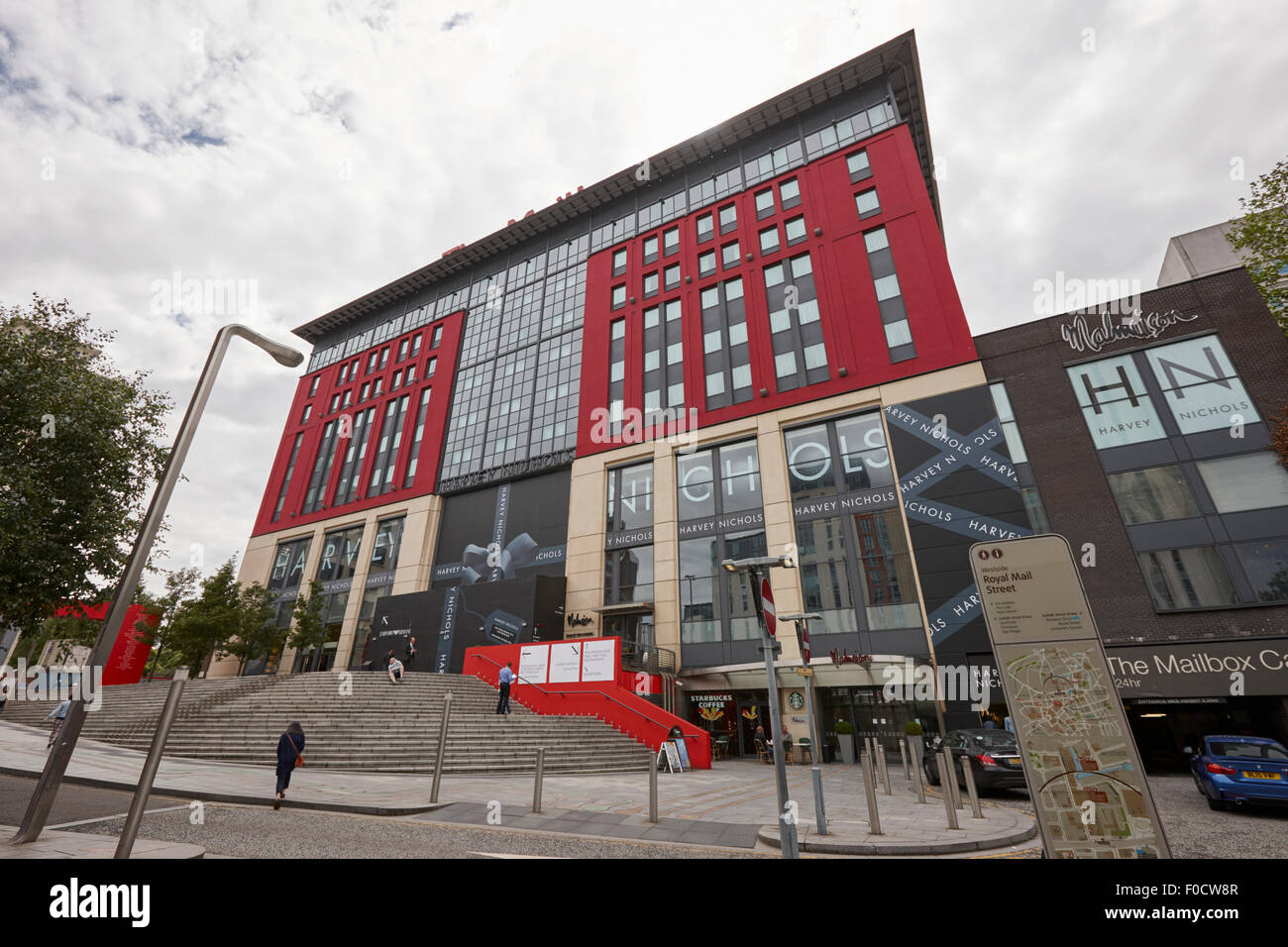 Die Mailbox und Harvey Nichols Birmingham UK Stockfoto