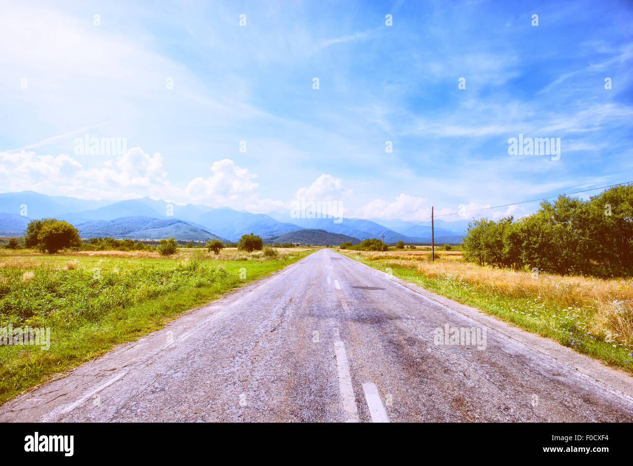 Leere Straße in Rumänien Bergen Stockfoto