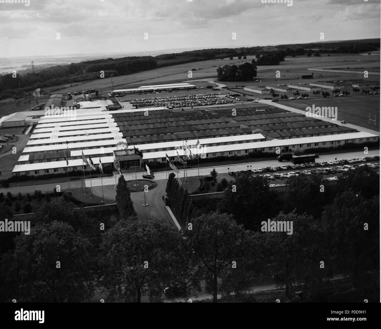 Politik, NATO, Oberster Hauptquartier Alliierte Mächte Europa (FORM), Rocquencourt, Verwaltungsgebäude, Luftaufnahme, um 1960, Additional-Rights-Clearences-not available Stockfoto