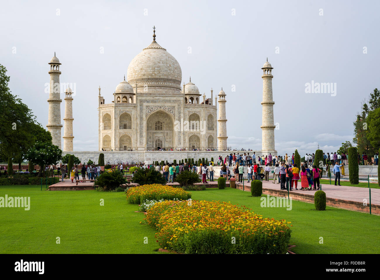 Taj Mahal nach einer Dusche Monsun, Agra, Uttar Pradesh, Indien Stockfoto