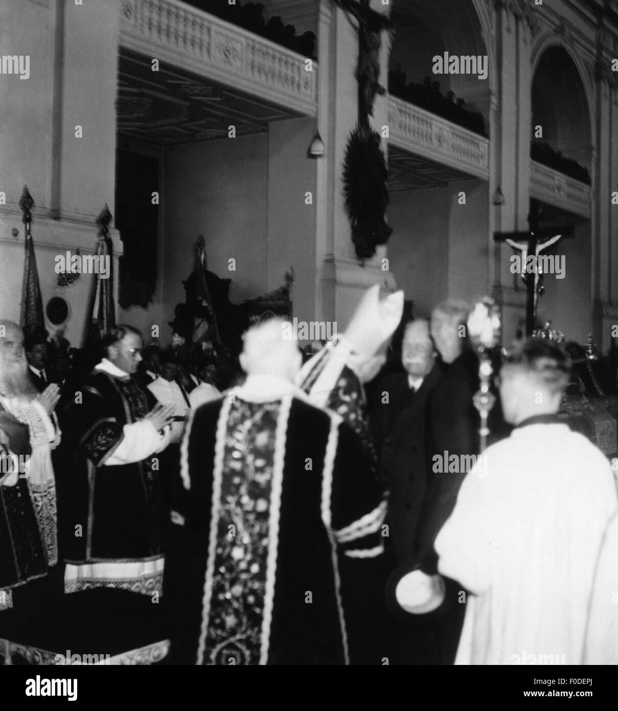 Antonia, 7.10.1899 - 31.7.1954, Kronprinzessin von Bayern 7.4.1921 - 31.7.1954, Tod, Begräbnis ihr Herz in der Kapelle der Gnade in Altötting, 13.11.1954, Trauerfeier, Stockfoto