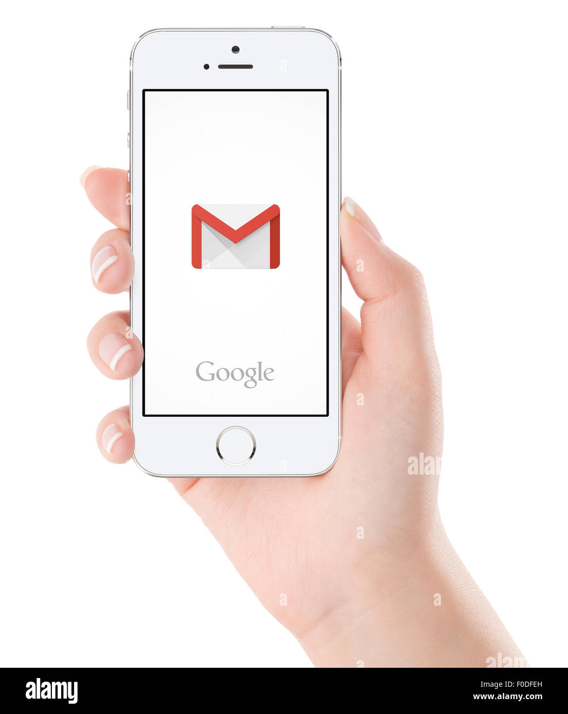 Varna, Bulgarien - 2. Februar 2015: Google Gmail Anwendungs-Logo auf dem weißen Apple iPhone 5 s Display in weiblicher Hand. Stockfoto
