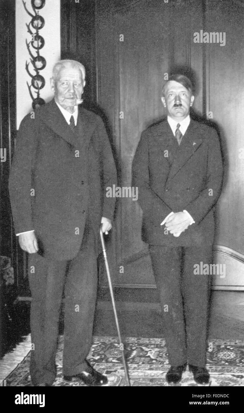 Hitler, Adolf, 20.4.1889 - 30.4.1945, deutscher Politiker (NSDAP), Reichspolitiker 30.1.1933 - 30.4.1945, mit Reichspräsident Paul von Hindenburg, 1933 / 1934, Stockfoto