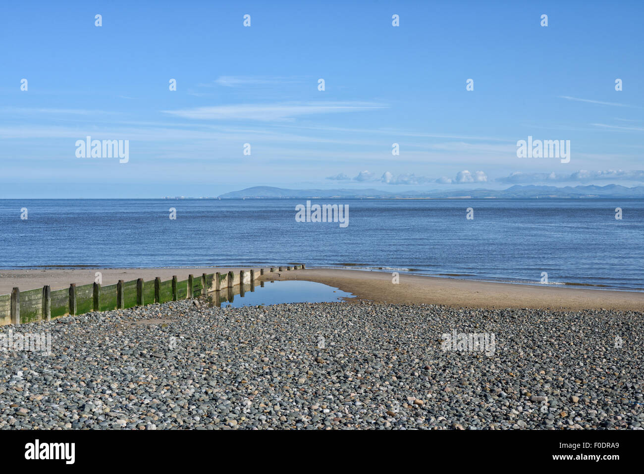 Teil der Kiesel bedeckten Strand bei Fleetwood, Lancashire, Großbritannien Stockfoto