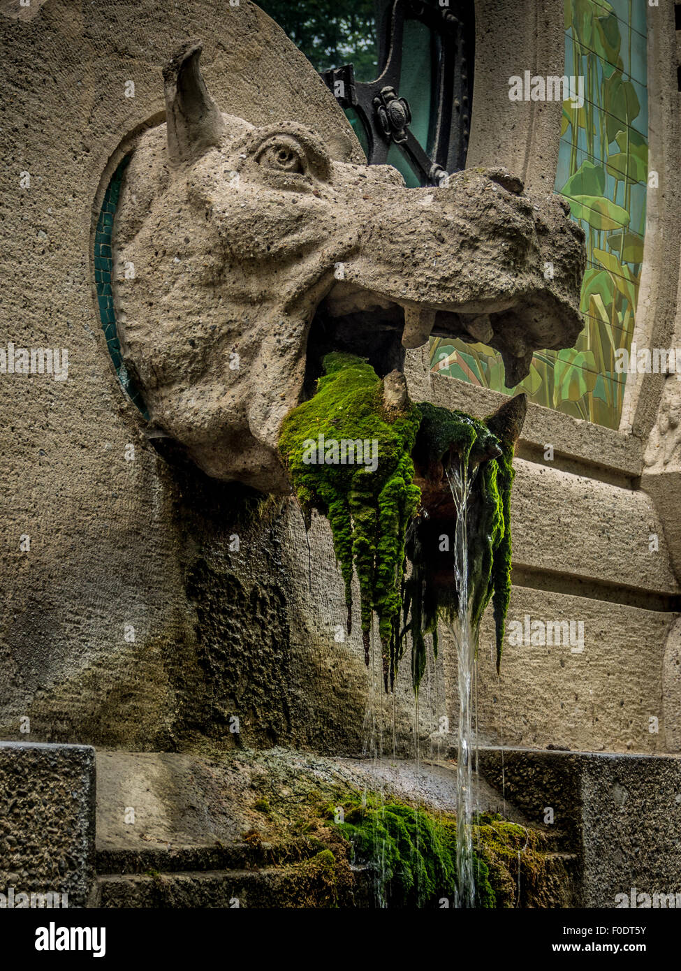 Nilpferd Wasser Feature auf der Mailänder Aquarium (Acquario Civico} im Sempione Park Mailand. Stockfoto