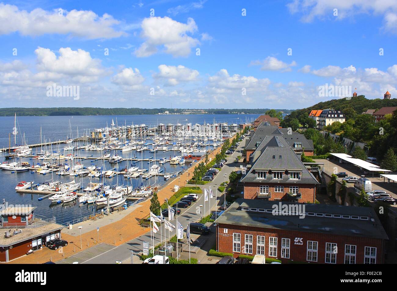 Flensburg, Deutschland, Marina, Park, Natur, Meer, Ostsee, schöner Tag, sonnig, Boot, Boote, Segeln Stockfoto